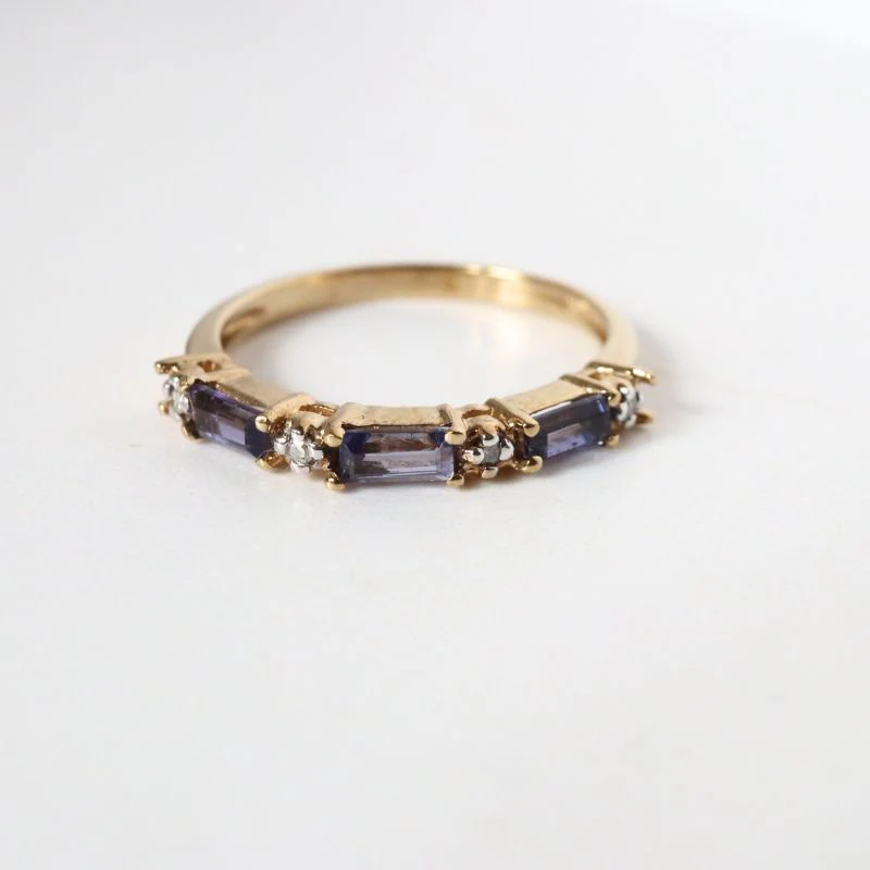 9ct Gold Iolite and Diamond Ring