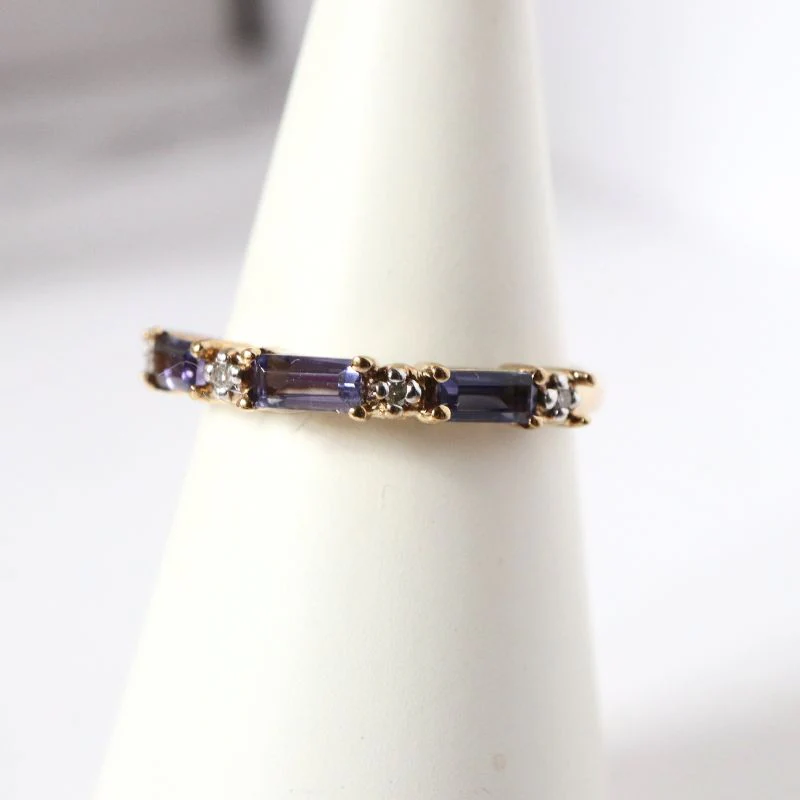 9ct Gold Iolite and Diamond Ring - Image 3