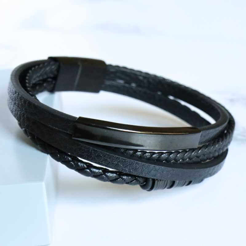 Men's 4-Strand Leather With 3-Barrels in Black
