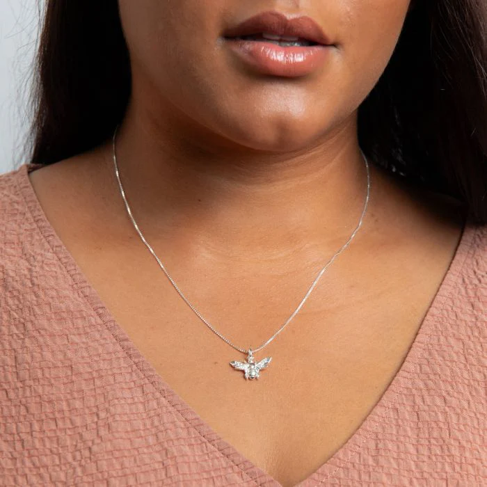Silver Bee Pendant with Chain - Image 3